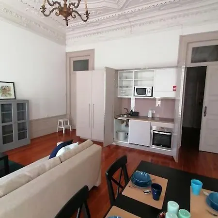 Alvares Cabral Apartamento D * 포르투